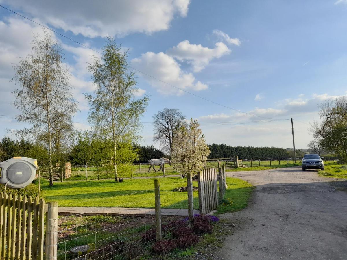 Mile House Barn Bed & Breakfast Nantwich Exteriör bild