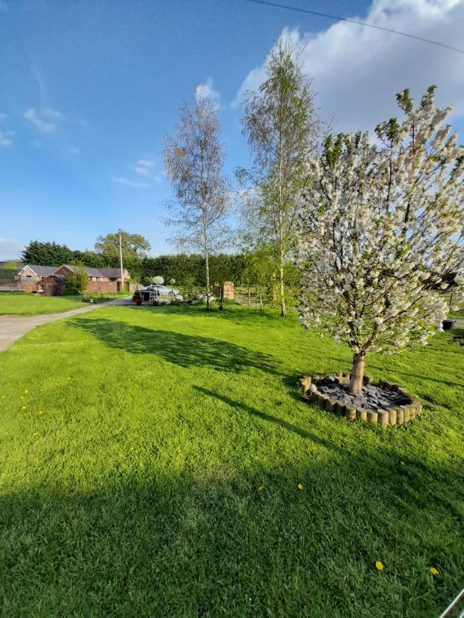 Mile House Barn Bed & Breakfast Nantwich Exteriör bild